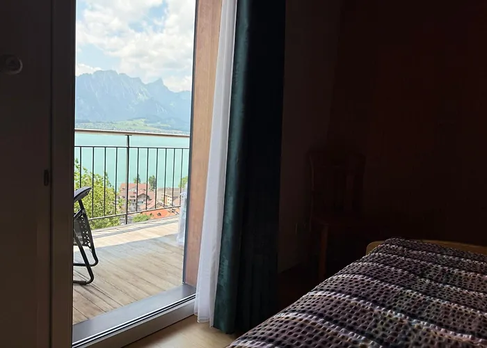 Burgheim Siesta דירה